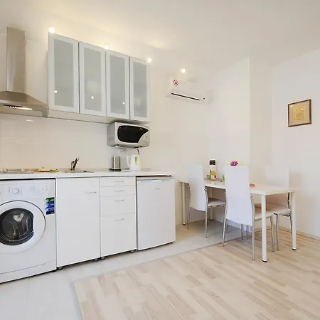 Studios Artessa Apartment Zadar