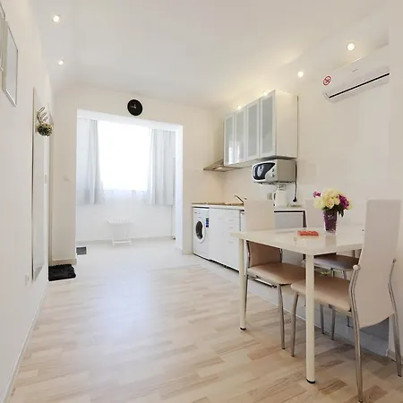 Apartment Studios Artessa